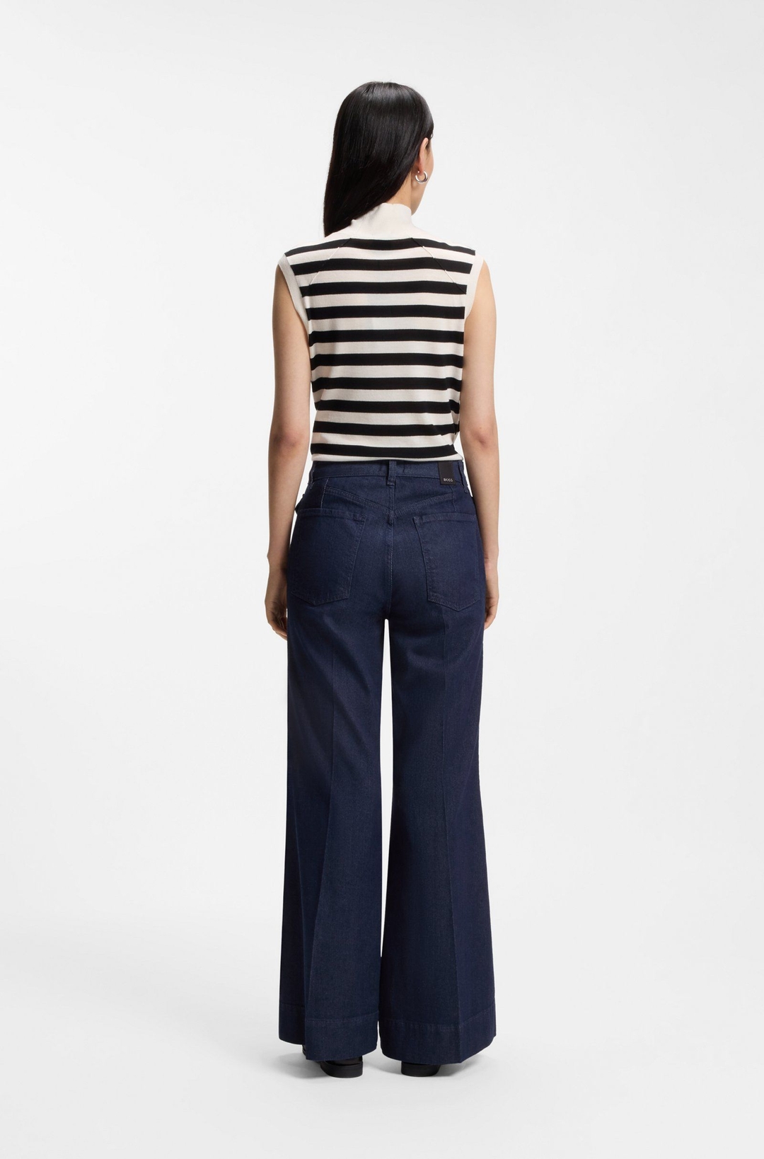 Женские расклёшенные джинсы BOSS  | Фото 3