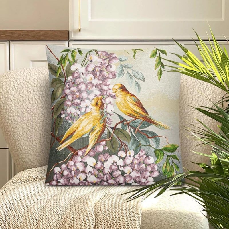 Подушка Дельфиниум Птички | Фото 1