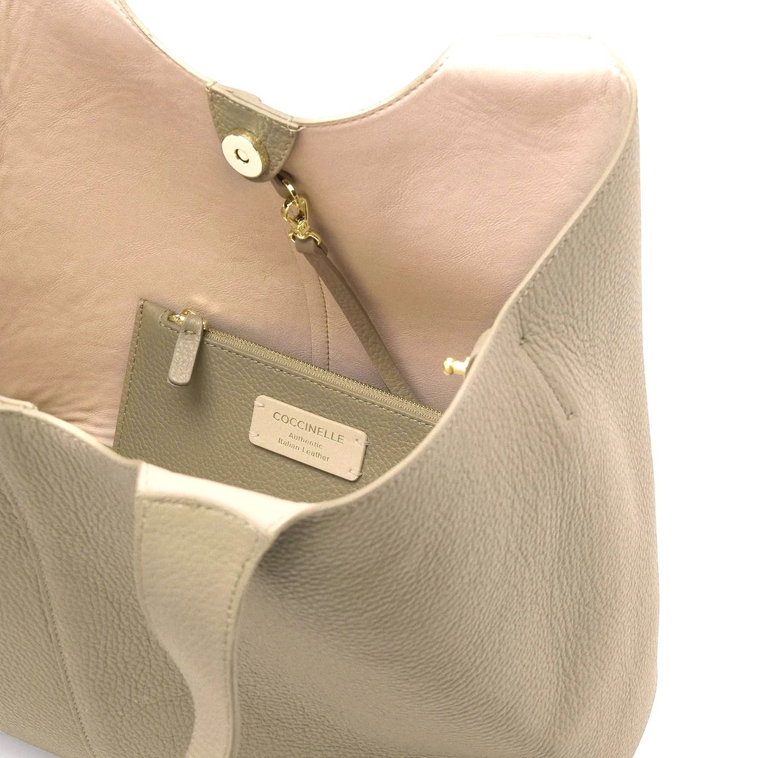 Женская сумка Coccinelle C-Easy | Фото 3