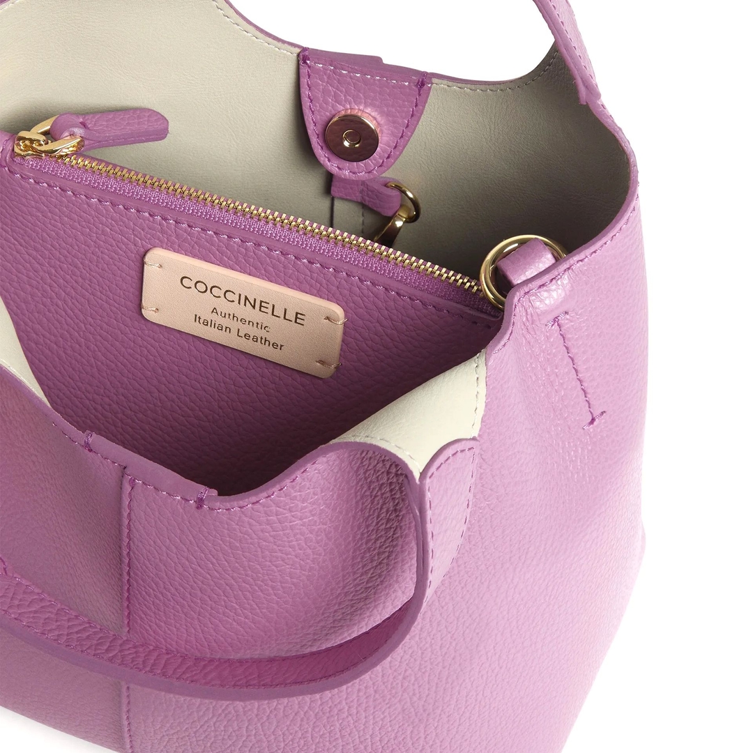 Женская сумка Coccinelle C-Easy Small | Фото 3