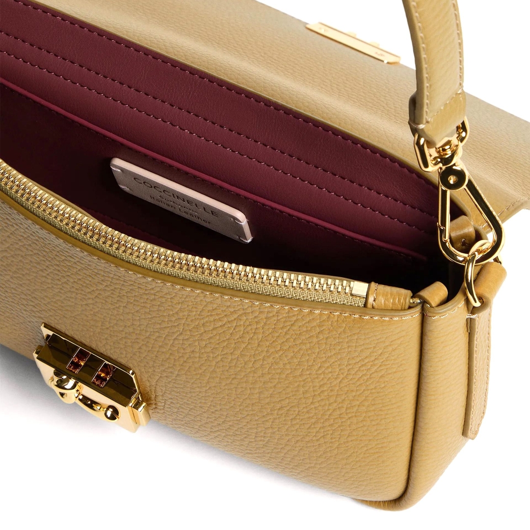 Женская сумка Coccinelle C-Me Lock | Фото 3