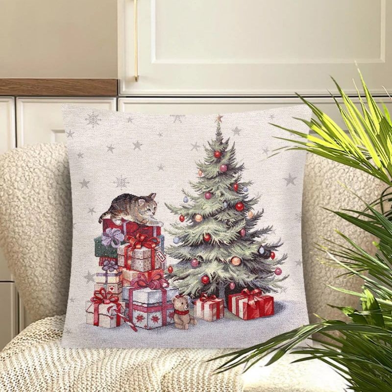 Подушка  Котенок и подарки | Фото 1