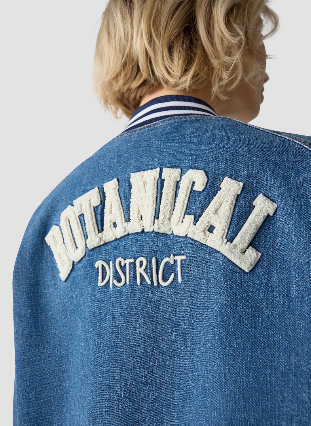 Женский джинсовый бомбер LeComte | Фото 6