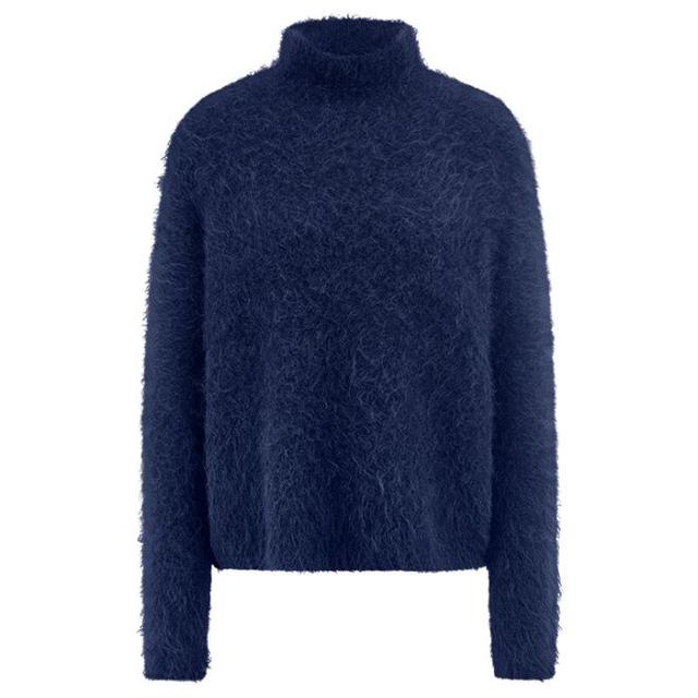 Женский свитер из пушистой пряжи RIANI