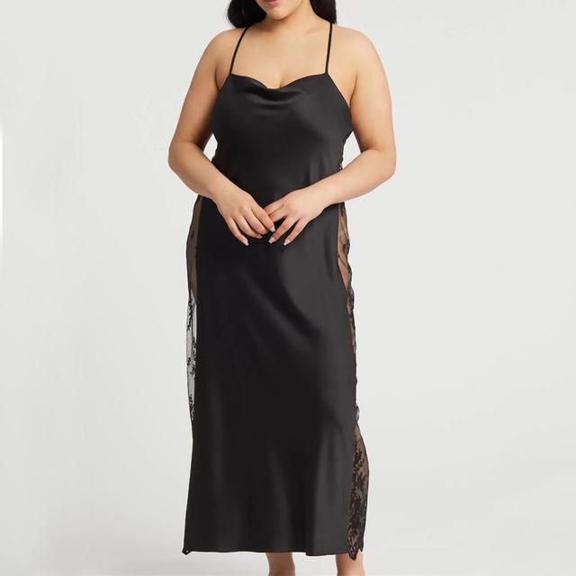 Сорочка с кружевными вставками Rya Darling Plus Gown