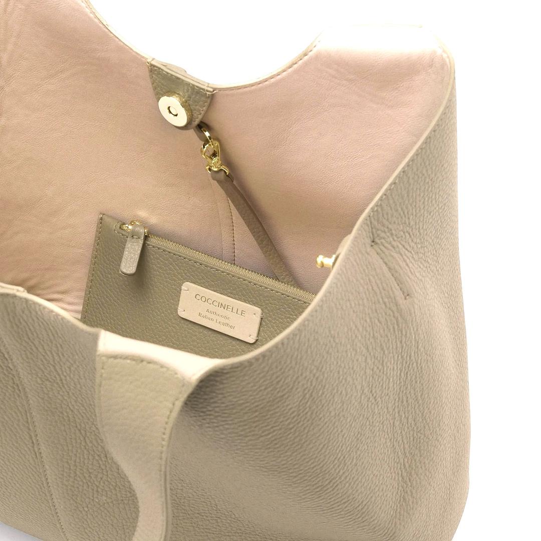 Женская сумка Coccinelle C-Easy | Фото 3