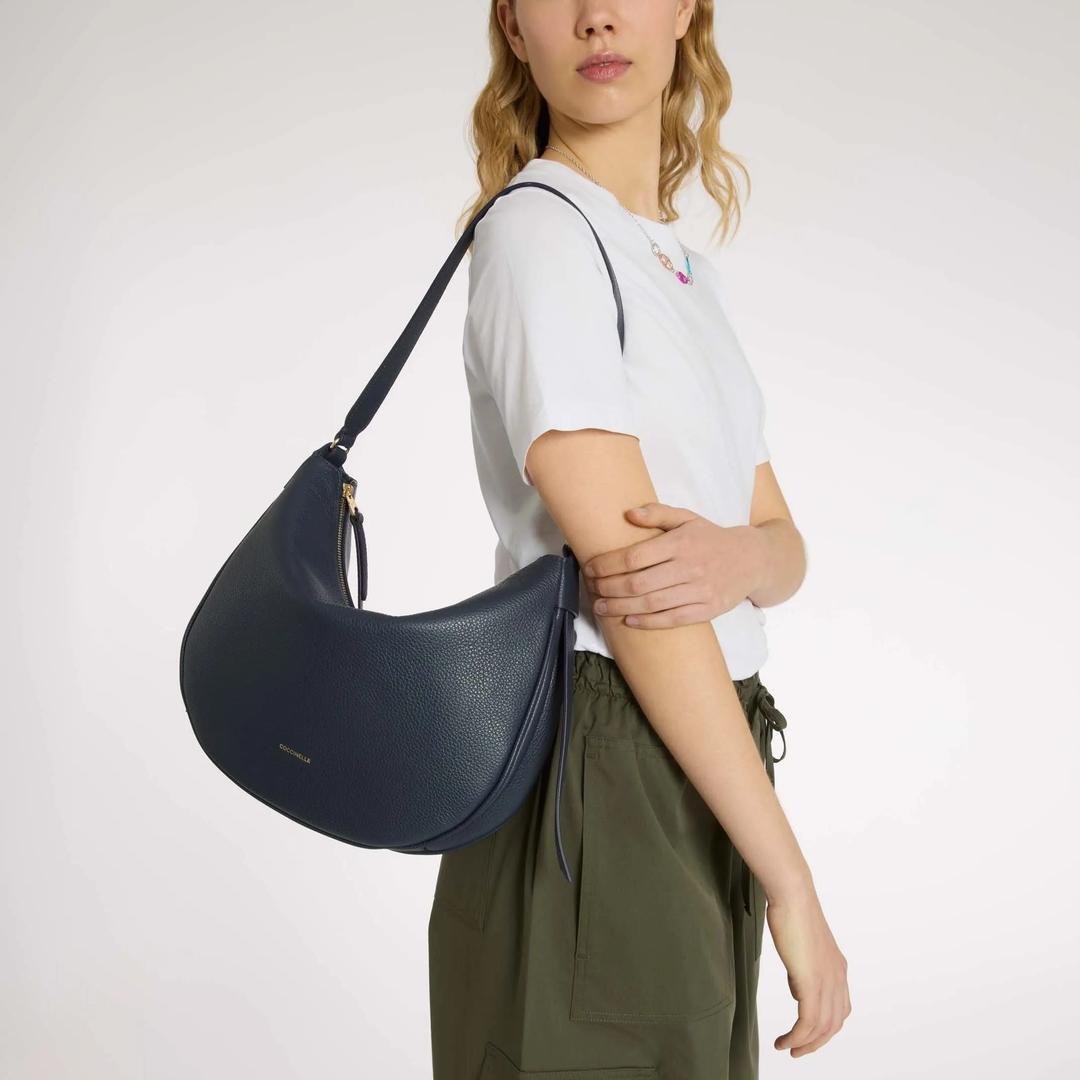 Женская сумка Coccinelle C-Easy Medium | Фото 3