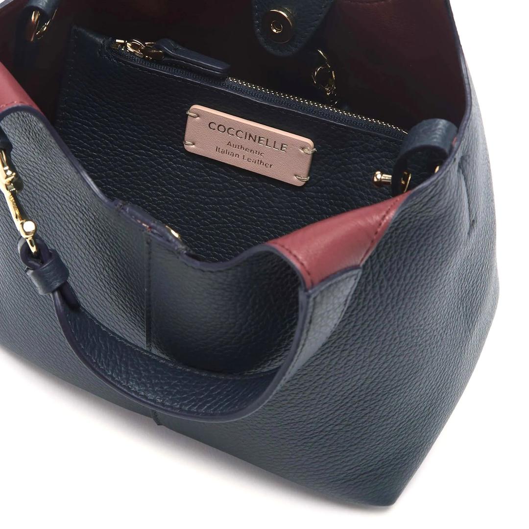 Женская сумка Coccinelle C-Easy Small | Фото 3