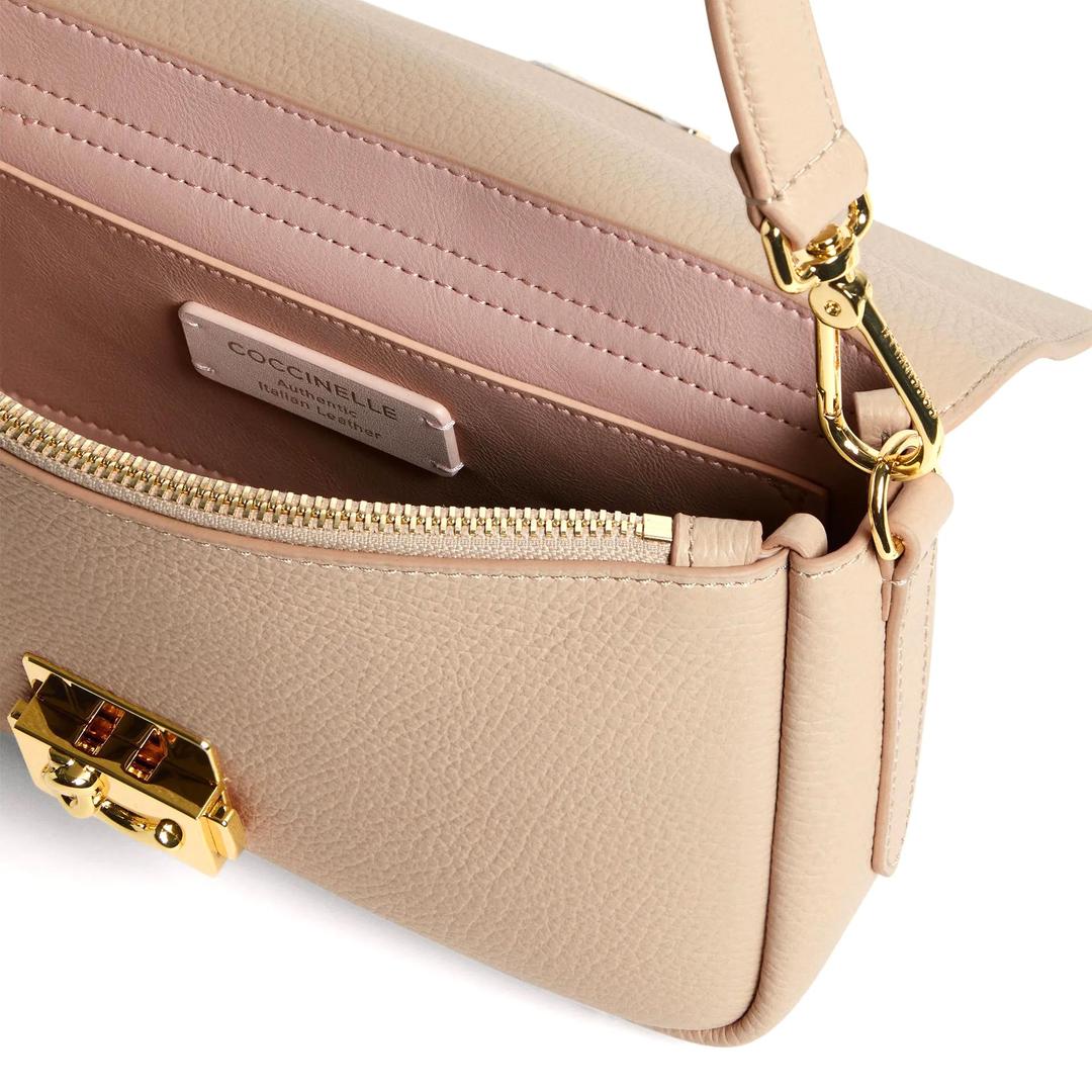 Женская сумка Coccinelle C-Me Lock | Фото 3