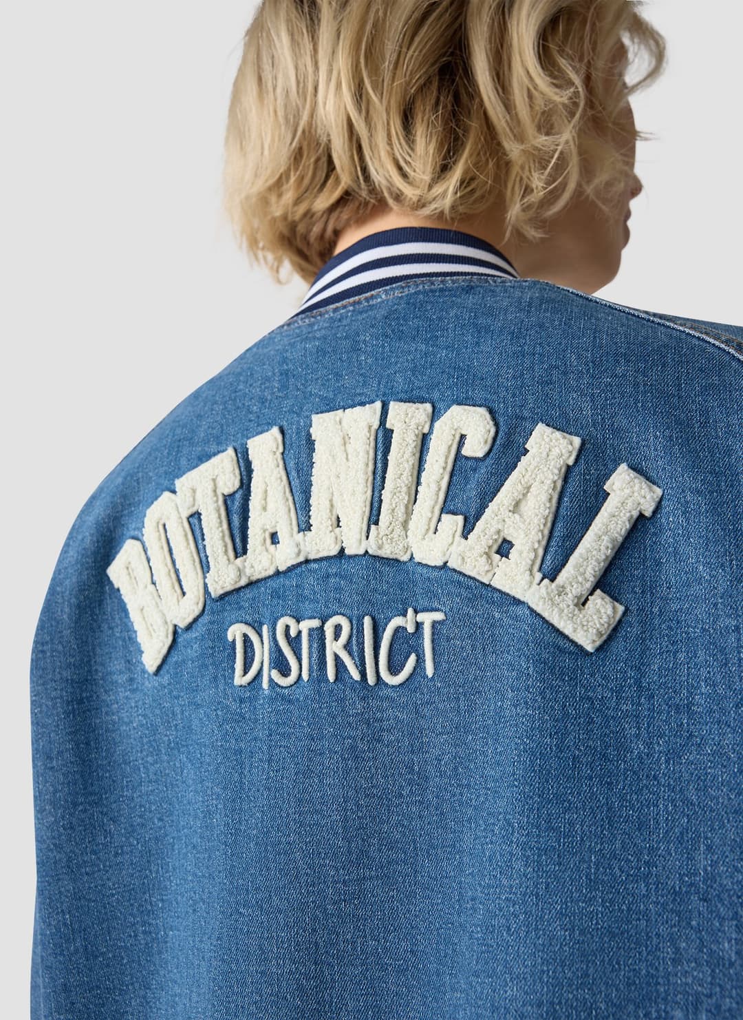 Женский джинсовый бомбер LeComte | Фото 6