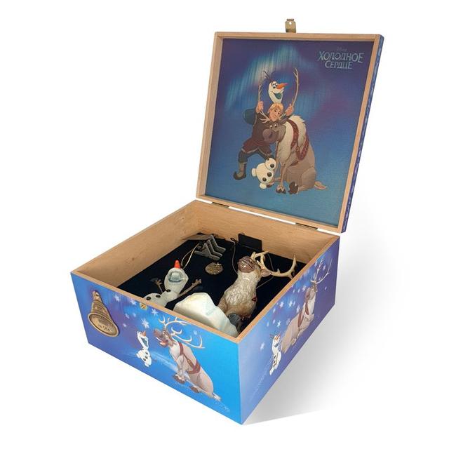 Ёлочные игрушки Осторожно, олень на льду Atlas Art