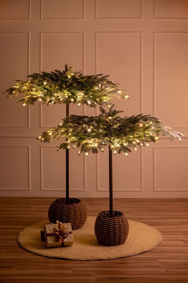 Ель с лампочками Аларис иней Max Christmas, 1.75 м