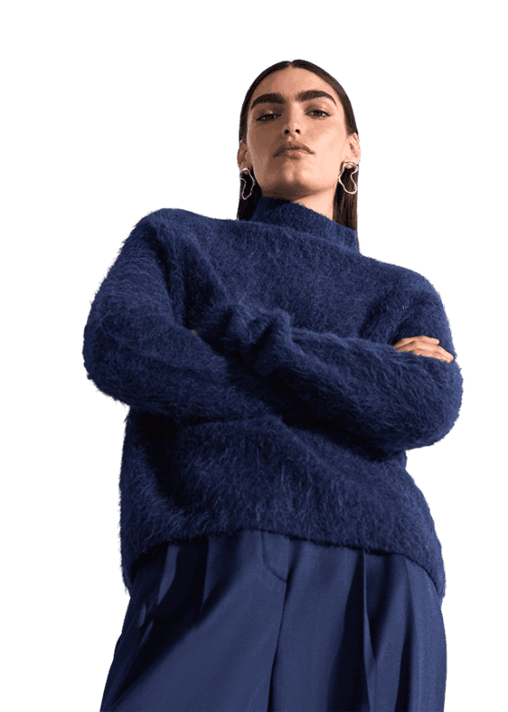 Женский свитер из пушистой пряжи RIANI | Фото 4