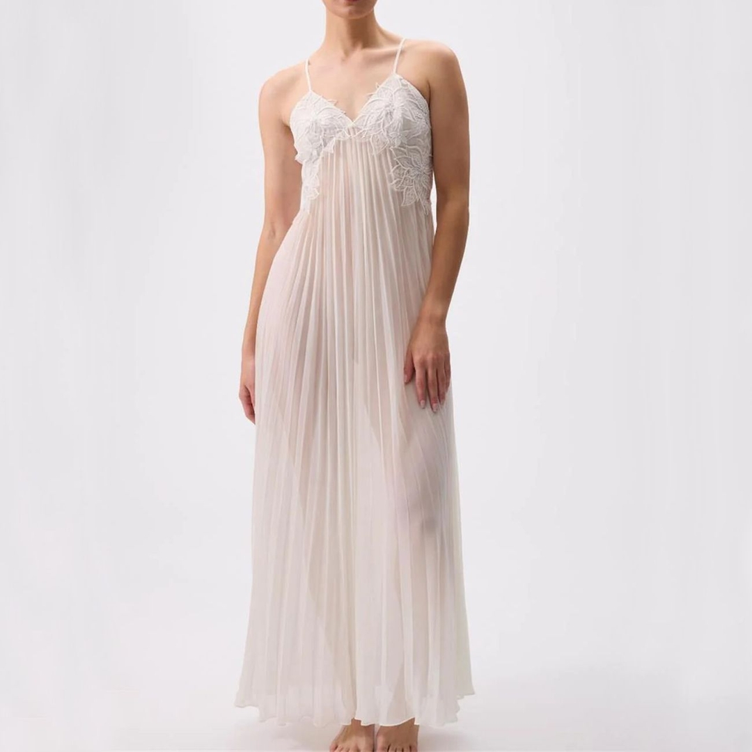 Полу-прозрачная длинная сорочка Rya Delight Gown | Фото 1