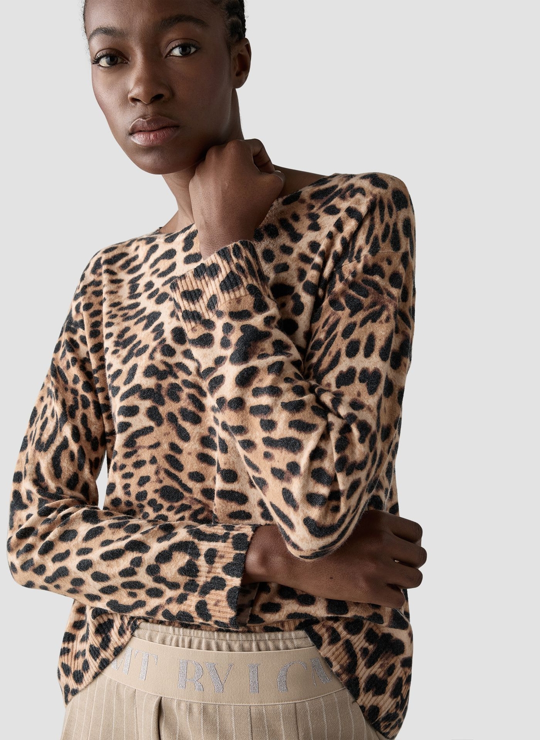 Женский джемпер с анималистичным принтом LeComte | Фото 5